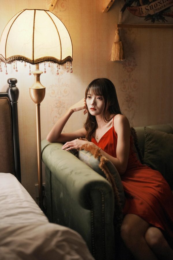 No.136 – 黑夜里的红玫瑰 [34P]-慕色阁