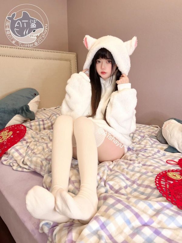 No.042 – 新年内衣 [9P]-慕色阁