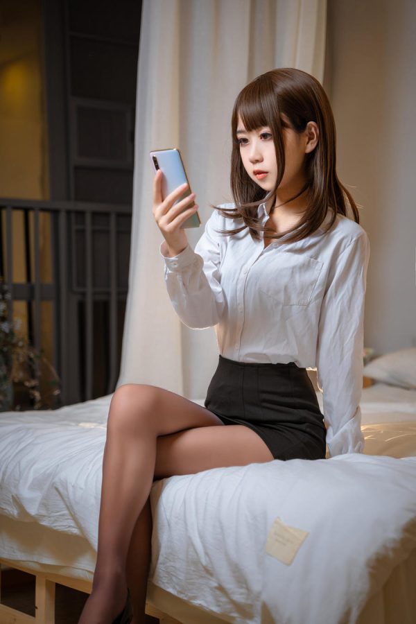 No.058 – 开裆丝袜OL [26P]-慕色阁