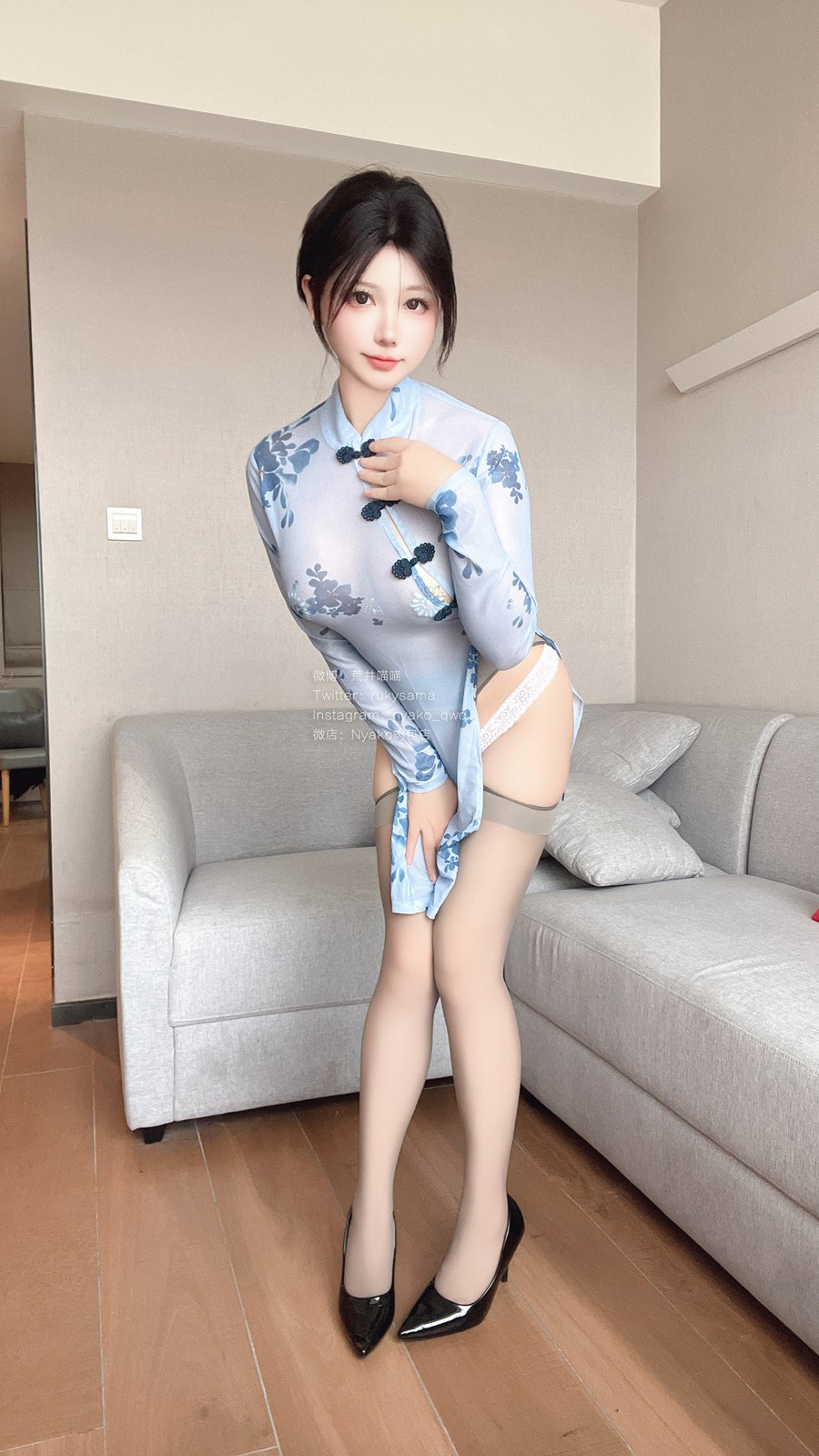 图片[2]-No.070 – 自撮り31 灰丝旗袍 [25P]