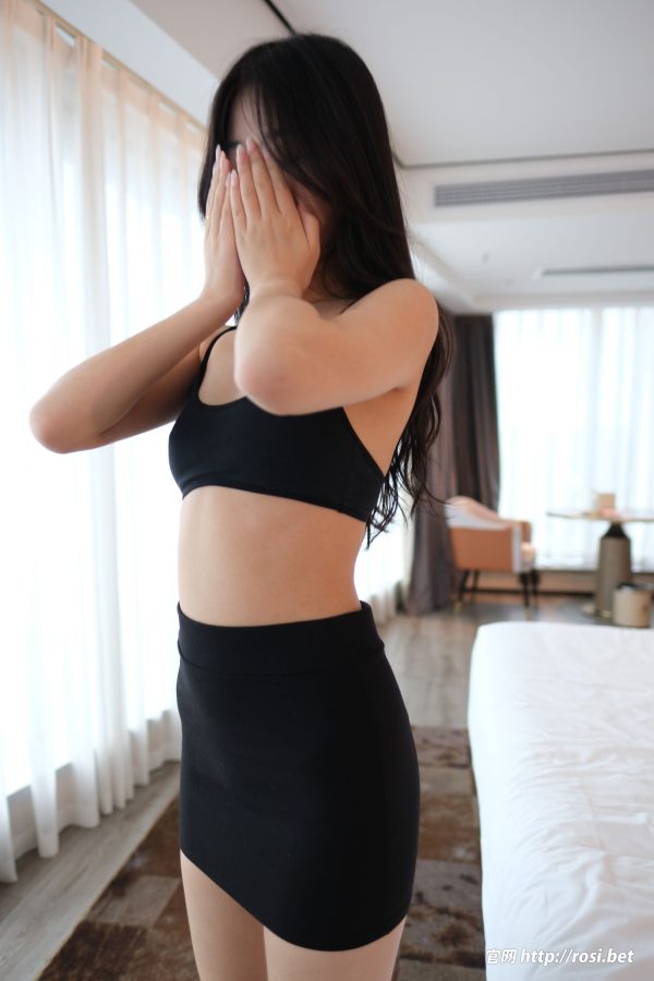 [ROSI美女图]2026.03.03 NO.5202-慕色阁